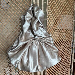 Room Shop Bounce Bag in Mushroom/Champagne